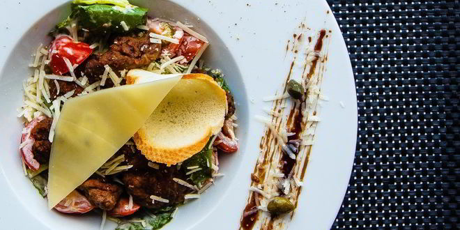 Рецепт салата цезарь с куриной печенью