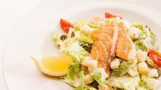 Рецепт Салата цезарь с лососем
