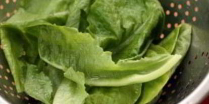 Шаг 5: салата цезарь с оливками