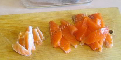 Шаг 4: салата цезарь с семгой