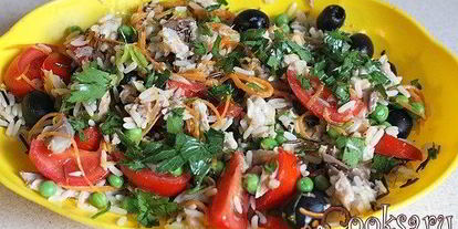 Шаг 8: теплого салата из риса актавика mix и копченой рыбы