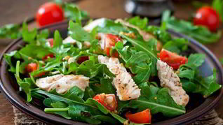 Рецепт Теплого салата с рукколой и куриной грудкой