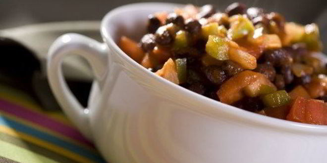 Рецепт разноцветного салата с черной фасолью и лаймовым винегретом