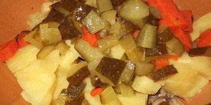 Шаг 4: салата с сельдью под соусом винегрет