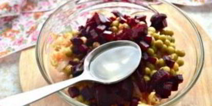 Шаг 6: винегрета классического с горошком и капустой