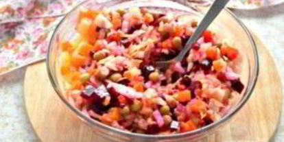 Шаг 7: винегрета классического с горошком и капустой