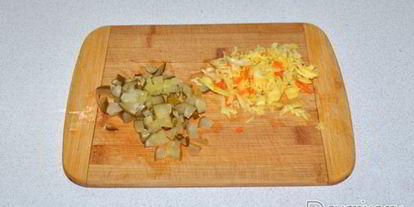 Шаг 4: винегрета с грибами