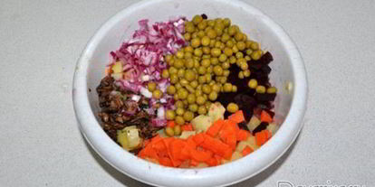 Шаг 5: винегрета с грибами