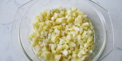 Шаг 2: винегрета с маринованными опятами