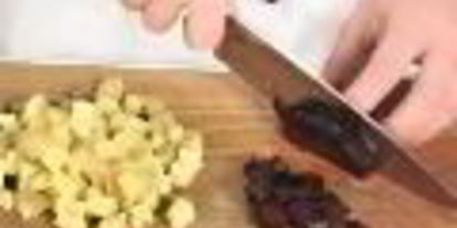 Шаг 2: винегрета с солеными грибами