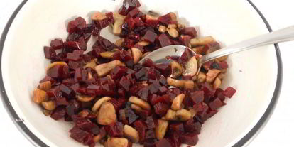 Шаг 2: винегрета с жареными шампиньонами и квашеной капустой