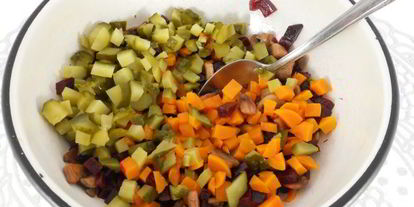 Шаг 3: винегрета с жареными шампиньонами и квашеной капустой