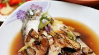 Рецепт Грибного соуса со сладким перцем и красным вином