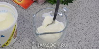 Шаг 2: соуса для шаурмы чесночный