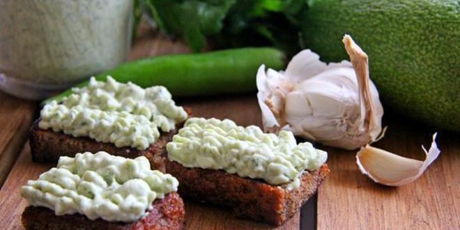 Рецепт соуса из кабачков с брынзой