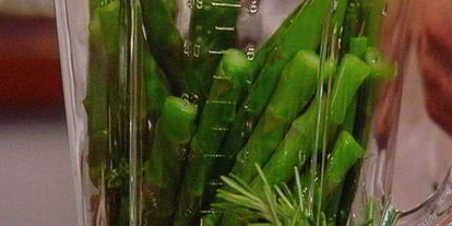 Шаг 2: филе говядины со спаржевым песто под соусом b arnaise