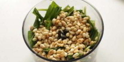 Шаг 2: песто из черемши