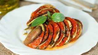 Рецепт Рататуя с соусом песто