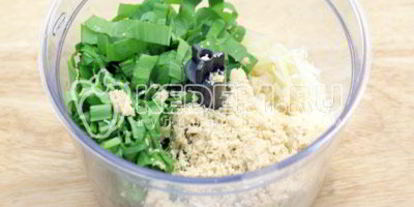 Шаг 5: соуса песто иза черемшей