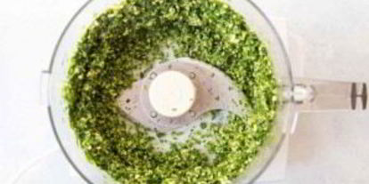 Шаг 1: соуса песто из кинзы