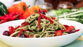 Рецепт Спагетти из цукини с соусом песто