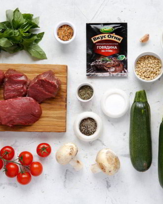 Рецепт стейка на гриле с соусом песто