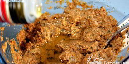 Шаг 3: томатного песто