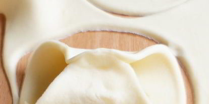 Шаг 3: закусочных кнопок с соусом песто и моцареллой