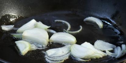 Шаг 1: соус сациви