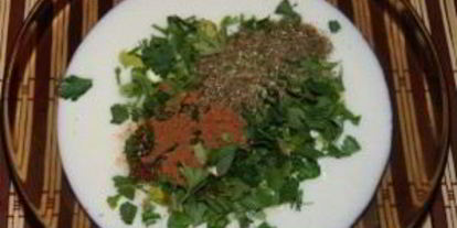 Шаг 1: соуса тартар из йогурта