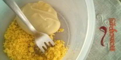 Шаг 1: соуса тартар с солеными огурцами