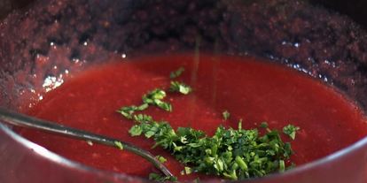 Шаг 2: соуса ткемали