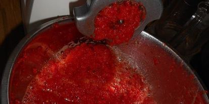 Шаг 1: заправки красной из перца и томатов