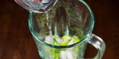 Шаг 1: зеленого соуса из авокадо