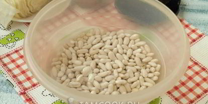 Шаг 2: борща с курицей и фасолью