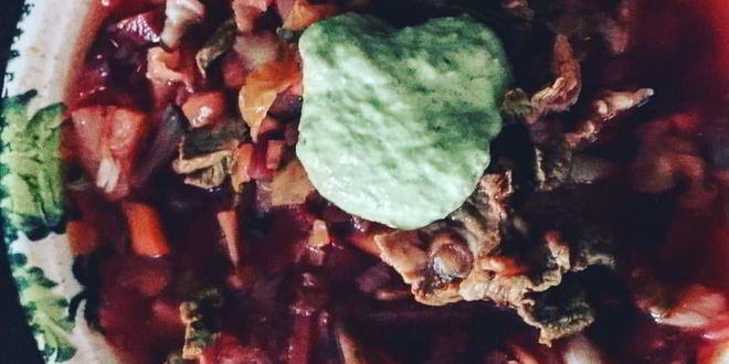 Рецепт Борща с зеленой сметаной