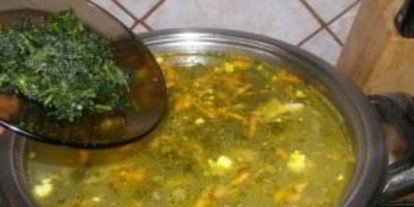 Шаг 2: борща со щавелем и яйцом