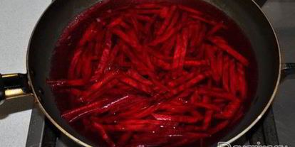 Шаг 1: холодного борща со щавелема