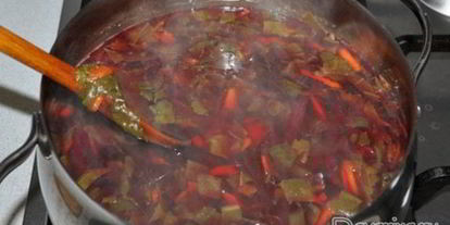 Шаг 7: холодного борща со щавелема