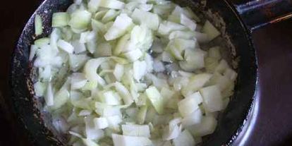 Шаг 8: бульона из куриных шеек