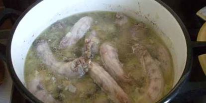 Шаг 11: бульона из куриных шеек