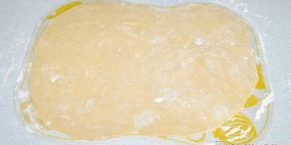 Шаг 4: бульона с домашнея лапшого