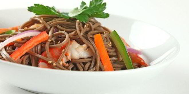 Рецепт Бульона с гречневой лапшой и морскими гребешками