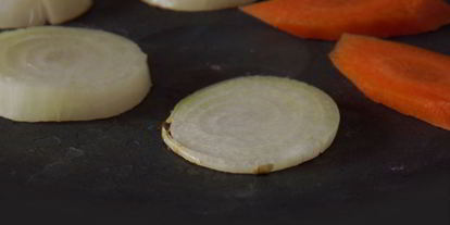 Шаг 2: бульона с яйцом