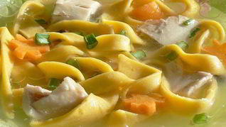 Рецепт Домашней лапши из тыквы на курином бульоне