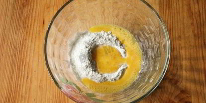 Шаг 3: куриного бульона с лапшой