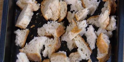 Шаг 1: куриного бульона с яйцом и беконом