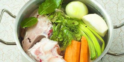 Шаг 2: мясного бульона, а в частности, бульон из телятины