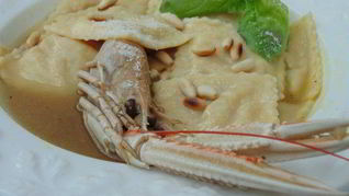 Рецепт Равиолей с лангустинами и цукини в густом бульоне