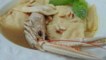 Рецепт Равиолей с лангустинами и цукини в густом бульоне